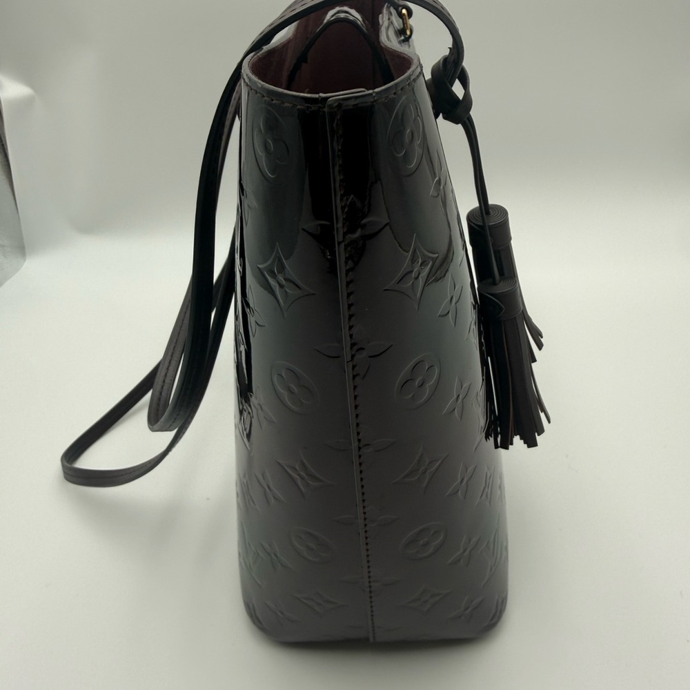 Louis Vuitton Vernis Amarante Patent Leather Tote with Matching Wallet - Picture 4 of 16